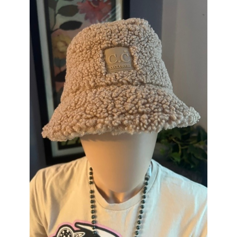 C.C Exclusives Sherpa Bucket‎ Hat Womens One Size Tan Good Faux Shearling Cozy